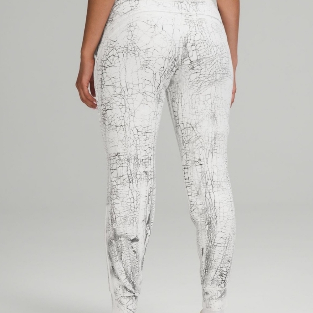 Lululemon Athletica White Crackle Print Joggers - Picture 2 of 4